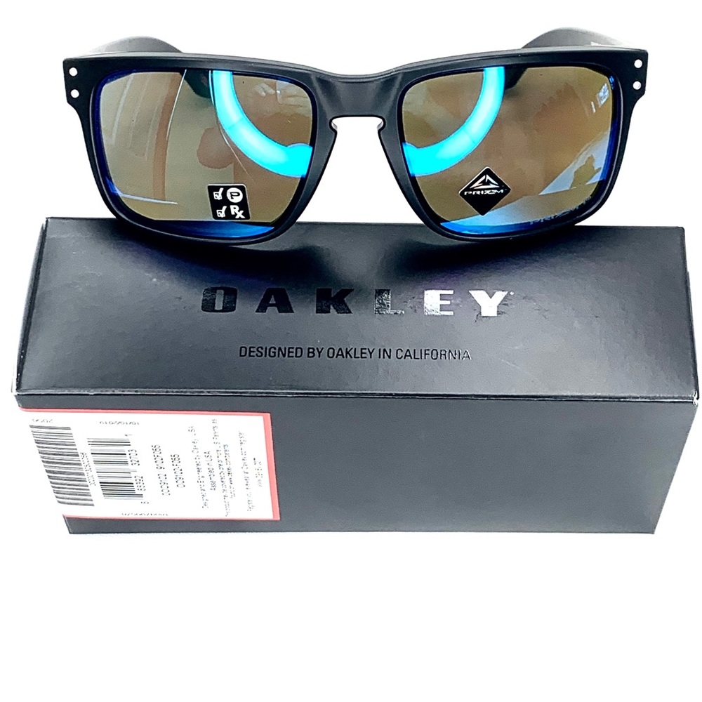 Oakley Polarized Holbrook Matte Black Frame - Picture 2 of 5